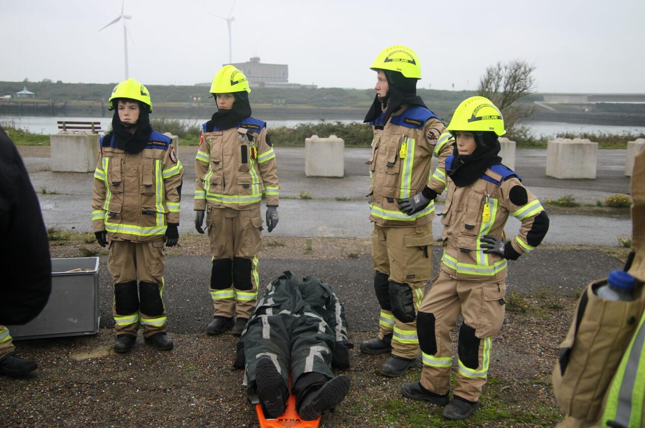Jeugdbrandweer Zeeland bij Neeltje Jans