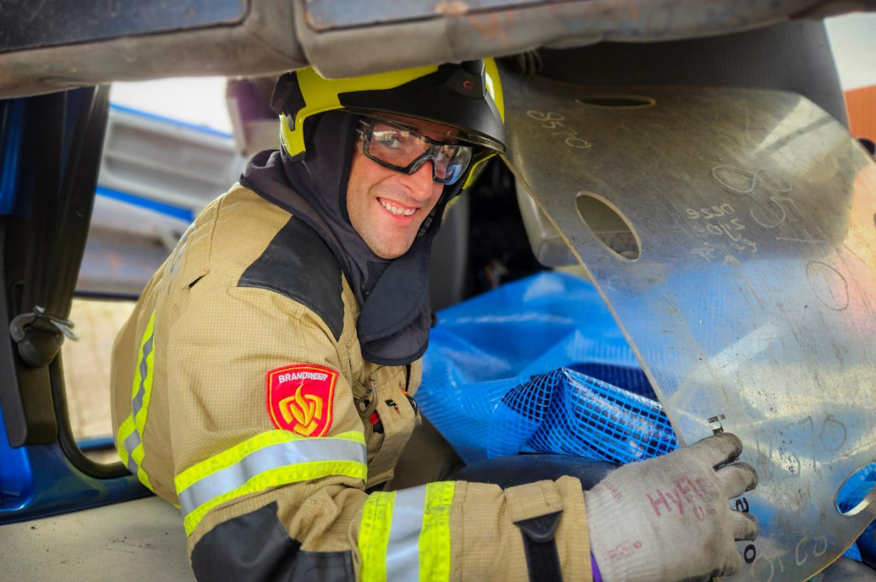 Dylan is brandweerman in opleiding bij Brandweer Zeeland