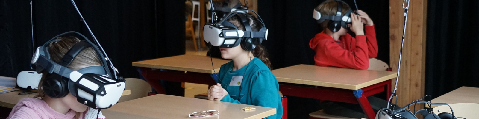 Kinderen met virtual reality in Risk Factory Zeeland
