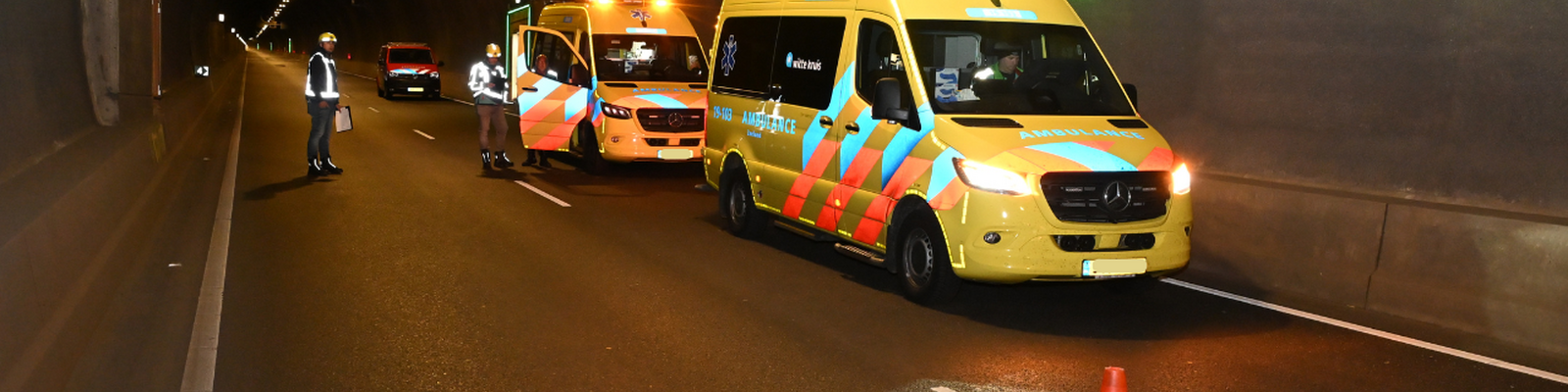 Ambulance in de Westerscheldetunnel Zeeland